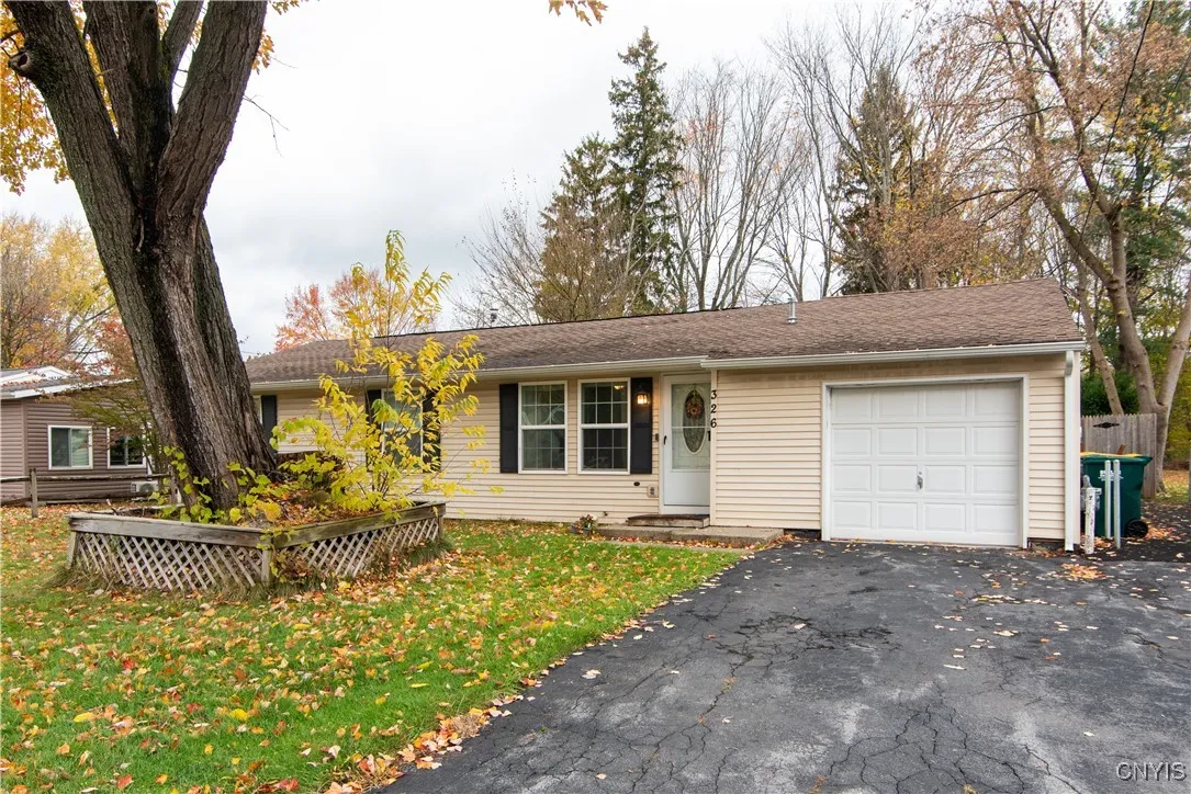 326 Shaver Avenue, Clay, New York 13212, Clay, New York 13212, 3 Bedrooms Bedrooms, 5 Rooms Rooms,1 BathroomBathrooms,Residential,For Sale,326 Shaver Avenue, Clay, New York 13212,0,S1649147