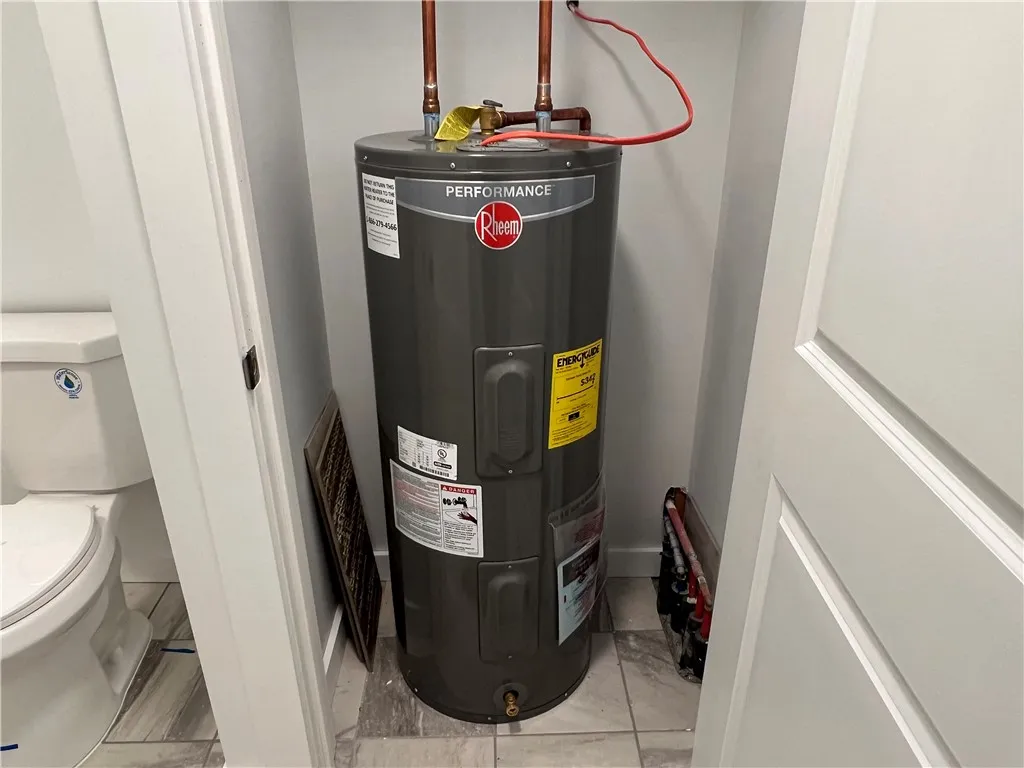 120 Cottage Street A, Auburn, New York 13021, Auburn, New York 13021, 2 Bedrooms Bedrooms, 5 Rooms Rooms,1 BathroomBathrooms,Residential,For Sale,120 Cottage Street A, Auburn, New York 13021,0,R1649619