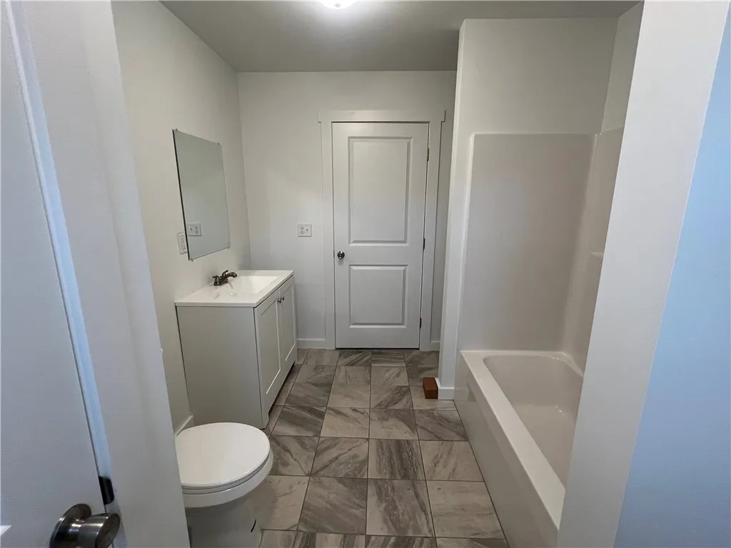 120 Cottage Street B, Auburn, New York 13021, Auburn, New York 13021, 2 Bedrooms Bedrooms, 5 Rooms Rooms,1 BathroomBathrooms,Residential,For Sale,120 Cottage Street B, Auburn, New York 13021,0,R1649620