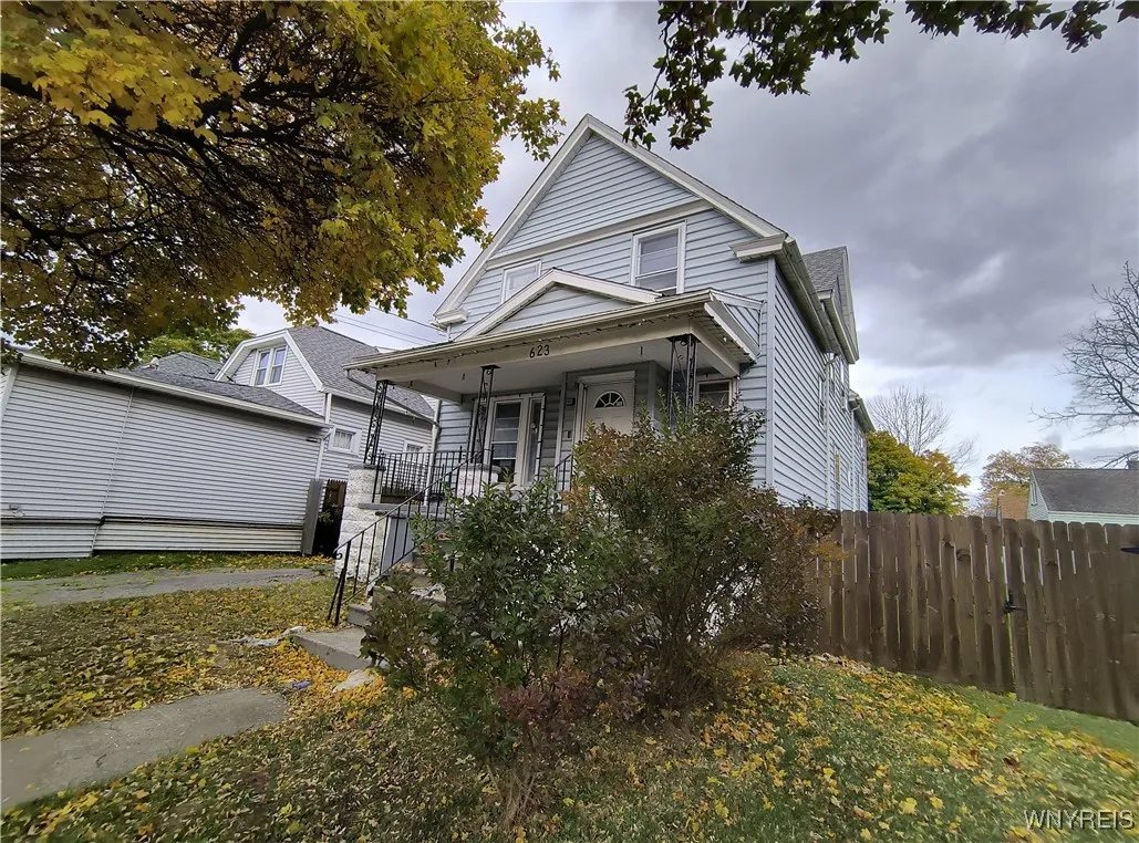 623 Hopkins Street, Buffalo, New York 14220, Buffalo, New York 14220, 4 Bedrooms Bedrooms, 8 Rooms Rooms,1 BathroomBathrooms,Residential,For Sale,623 Hopkins Street, Buffalo, New York 14220,0,B1649333