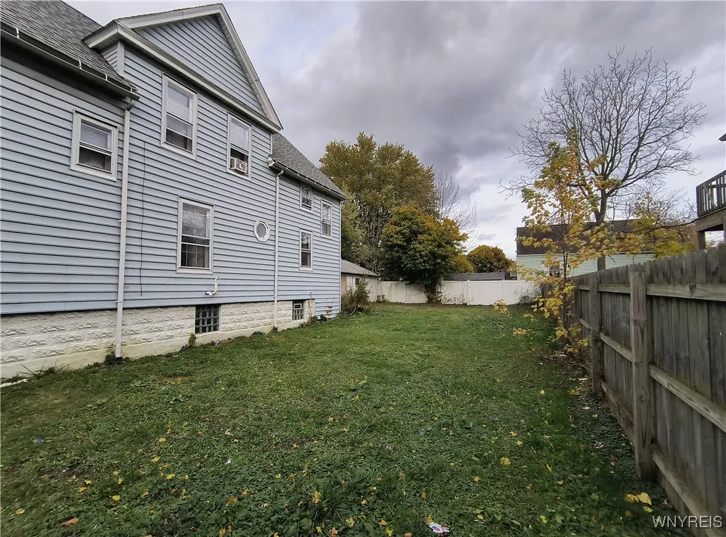 623 Hopkins Street, Buffalo, New York 14220, Buffalo, New York 14220, 4 Bedrooms Bedrooms, 8 Rooms Rooms,1 BathroomBathrooms,Residential,For Sale,623 Hopkins Street, Buffalo, New York 14220,0,B1649333