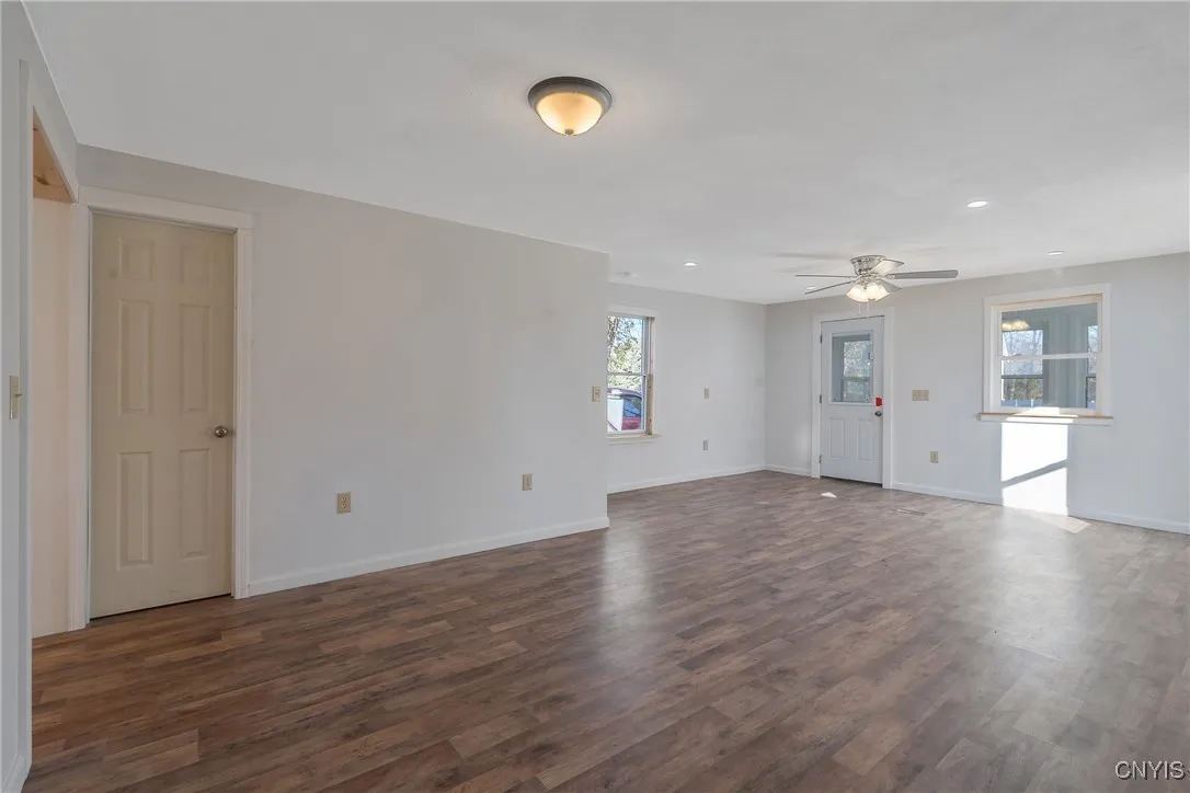4 Maple Avenue, Lenox, New York 13032, Lenox, New York 13032, 3 Bedrooms Bedrooms, 8 Rooms Rooms,2 BathroomsBathrooms,Residential,For Sale,4 Maple Avenue, Lenox, New York 13032,0,S1649151