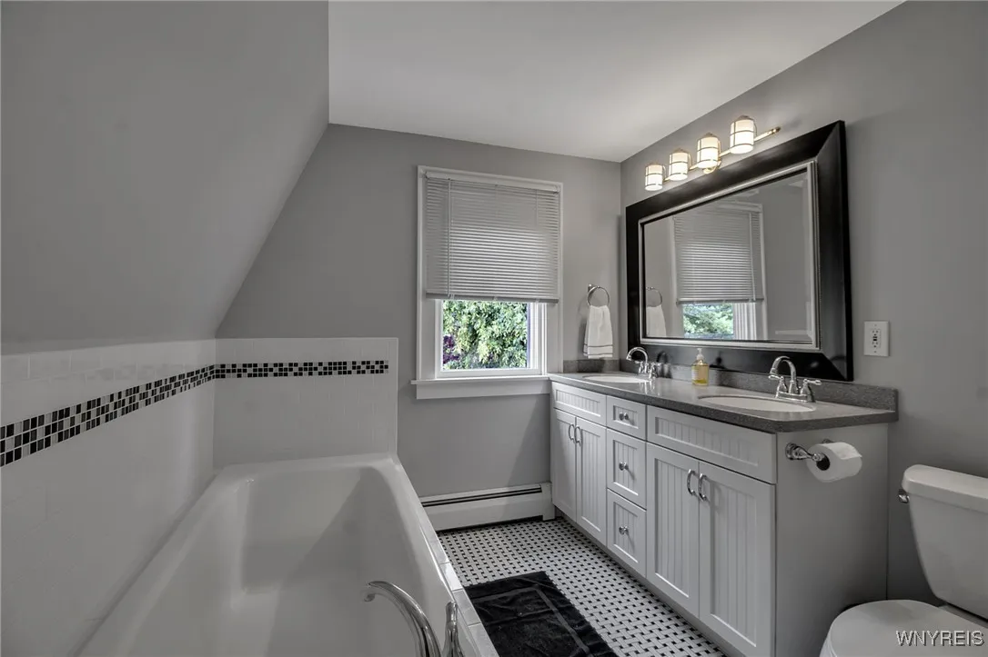 7196 Ward Road, Wheatfield, New York 14120, Wheatfield, New York 14120, 3 Bedrooms Bedrooms, 10 Rooms Rooms,1 BathroomBathrooms,Residential,For Sale,7196 Ward Road, Wheatfield, New York 14120,0,B1649597