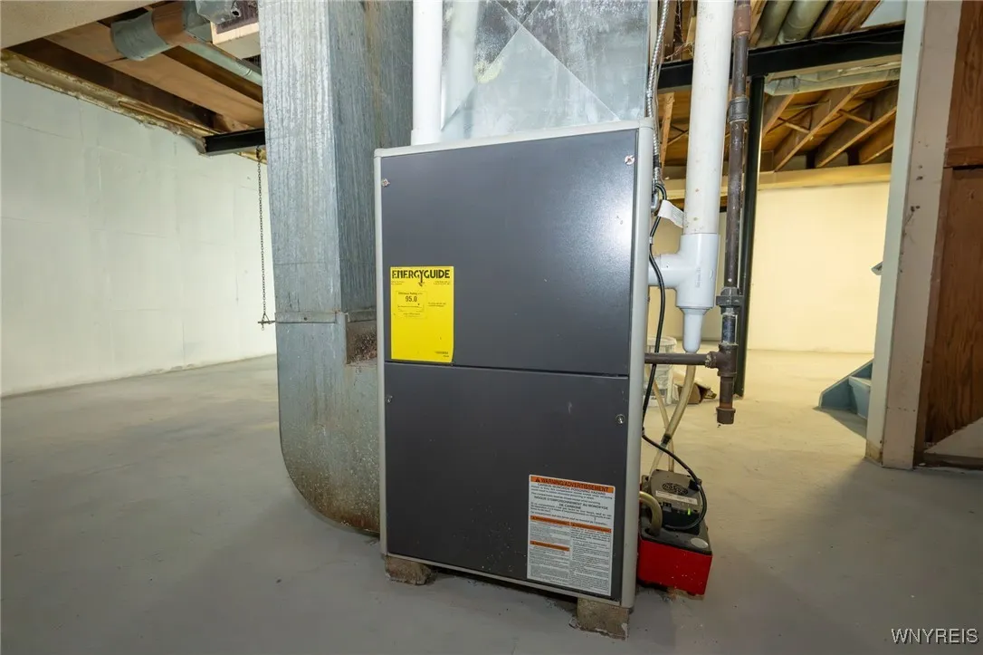 42 Carol Drive, Cheektowaga, New York 14215, Cheektowaga, New York 14215, 3 Bedrooms Bedrooms, 6 Rooms Rooms,1 BathroomBathrooms,Residential,For Sale,42 Carol Drive, Cheektowaga, New York 14215,0,B1649453