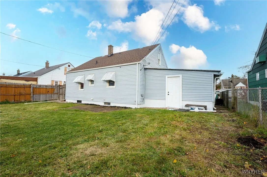 42 Carol Drive, Cheektowaga, New York 14215, Cheektowaga, New York 14215, 3 Bedrooms Bedrooms, 6 Rooms Rooms,1 BathroomBathrooms,Residential,For Sale,42 Carol Drive, Cheektowaga, New York 14215,0,B1649453