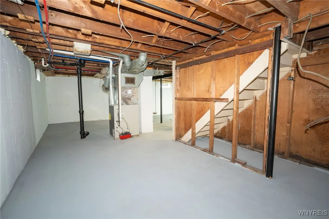 42 Carol Drive, Cheektowaga, New York 14215, Cheektowaga, New York 14215, 3 Bedrooms Bedrooms, 6 Rooms Rooms,1 BathroomBathrooms,Residential,For Sale,42 Carol Drive, Cheektowaga, New York 14215,0,B1649453