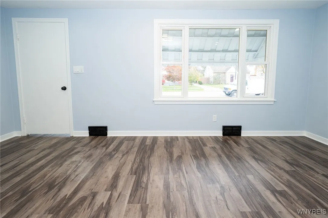 42 Carol Drive, Cheektowaga, New York 14215, Cheektowaga, New York 14215, 3 Bedrooms Bedrooms, 6 Rooms Rooms,1 BathroomBathrooms,Residential,For Sale,42 Carol Drive, Cheektowaga, New York 14215,0,B1649453