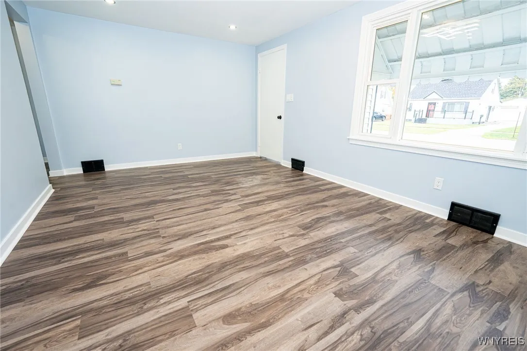 42 Carol Drive, Cheektowaga, New York 14215, Cheektowaga, New York 14215, 3 Bedrooms Bedrooms, 6 Rooms Rooms,1 BathroomBathrooms,Residential,For Sale,42 Carol Drive, Cheektowaga, New York 14215,0,B1649453