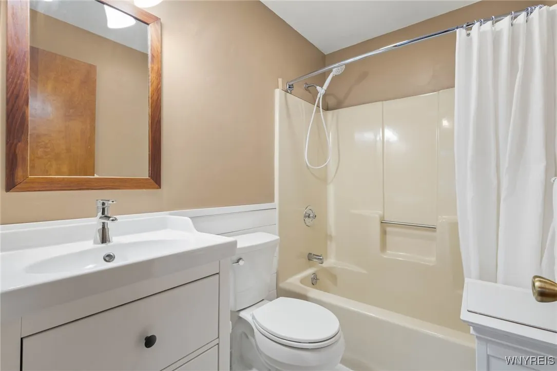 6 Garfield Avenue, Batavia City, New York 14020, Batavia City, New York 14020, 2 Bedrooms Bedrooms, 6 Rooms Rooms,3 BathroomsBathrooms,Residential,For Sale,6 Garfield Avenue, Batavia City, New York 14020,0,B1649075