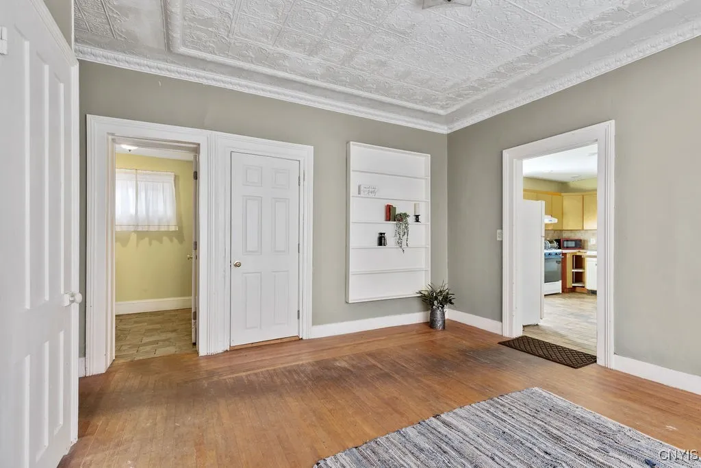 148 West 7th Street, Oswego, New York 13126, Oswego, New York 13126, 6 Bedrooms Bedrooms, 11 Rooms Rooms,2 BathroomsBathrooms,Residential,For Sale,148 West 7th Street, Oswego, New York 13126,0,S1648769