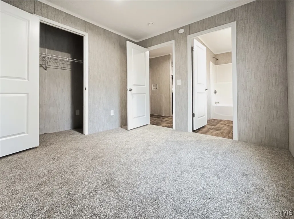 Primary Bedroom/Bath