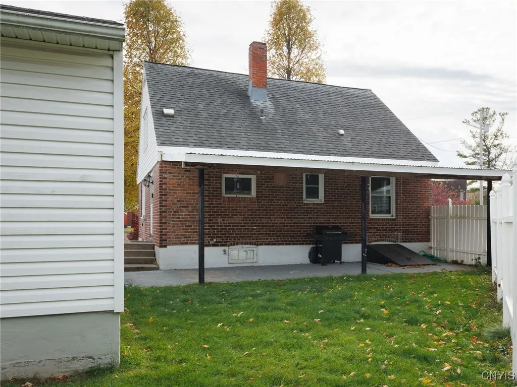 324 Butterfield Avenue, Watertown City, New York 1, Watertown City, New York 13601, 4 Bedrooms Bedrooms, 6 Rooms Rooms,1 BathroomBathrooms,Residential,For Sale,324 Butterfield Avenue, Watertown City, New York 1,0,S1648895