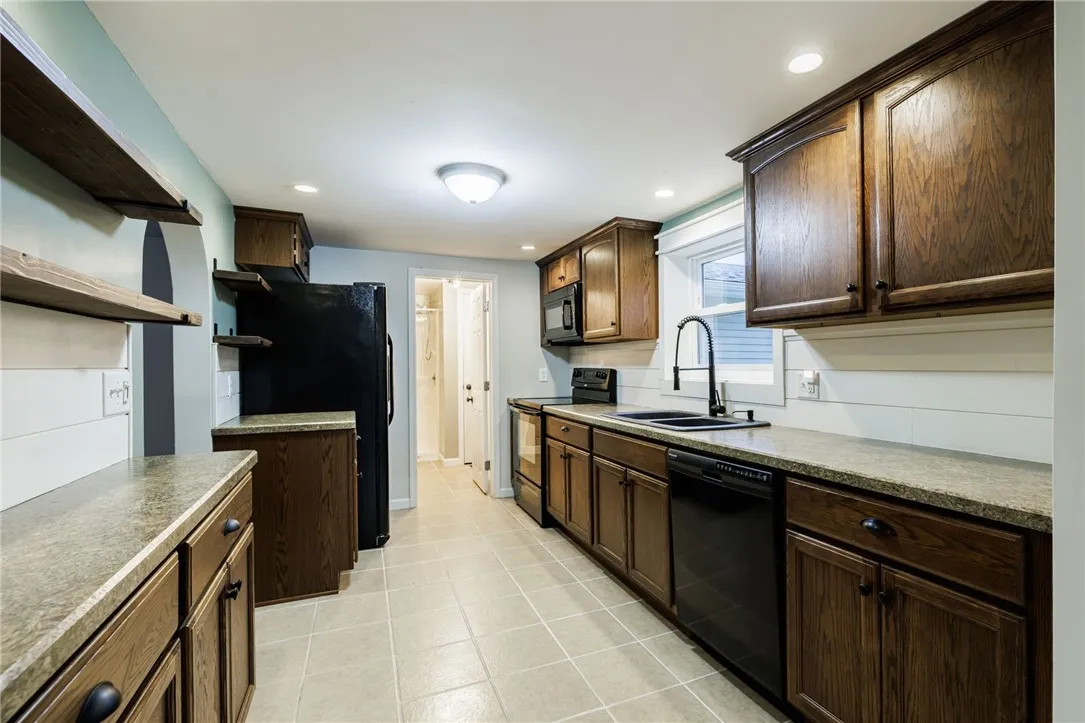 2962 Colby Street, Sweden, New York 14420, Sweden, New York 14420, 4 Bedrooms Bedrooms, 9 Rooms Rooms,2 BathroomsBathrooms,Residential,For Sale,2962 Colby Street, Sweden, New York 14420,0,R1649445