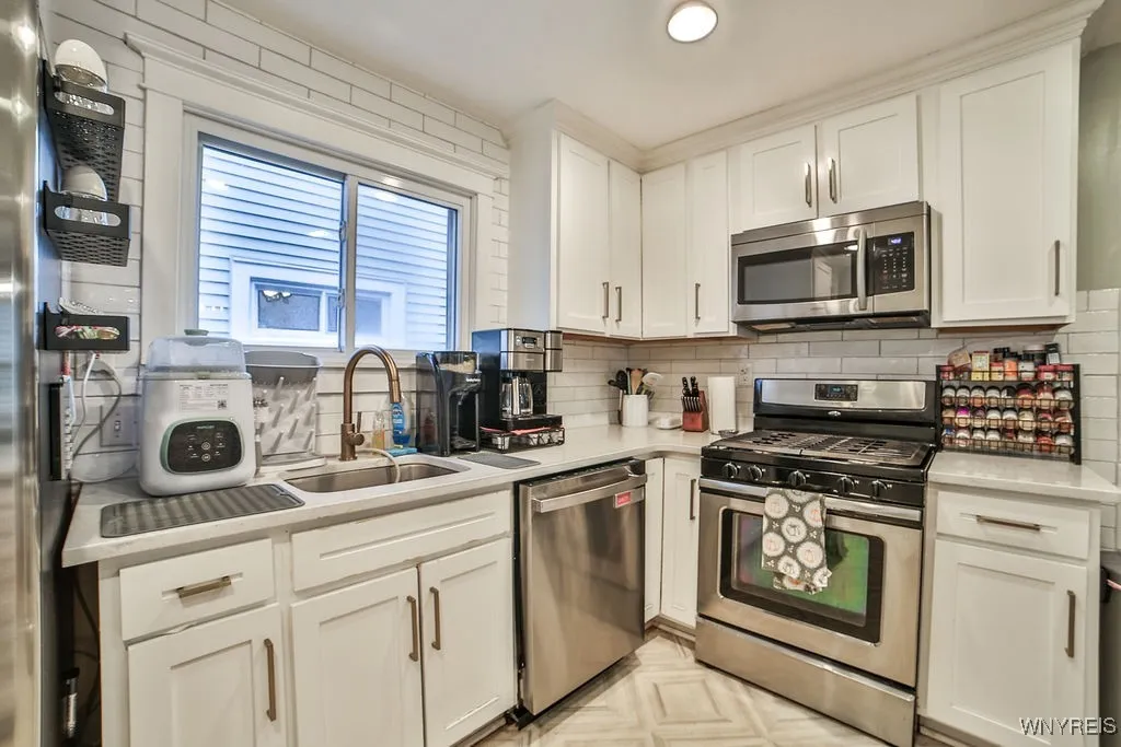 127 Stillwell Avenue, Tonawanda, New York 14217, Tonawanda, New York 14217, 4 Bedrooms Bedrooms, 9 Rooms Rooms,2 BathroomsBathrooms,Residential,For Sale,127 Stillwell Avenue, Tonawanda, New York 14217,0,B1649614