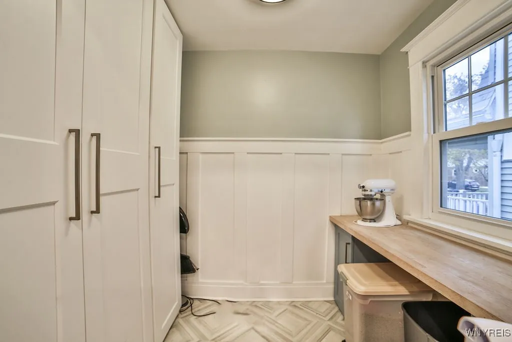 127 Stillwell Avenue, Tonawanda, New York 14217, Tonawanda, New York 14217, 4 Bedrooms Bedrooms, 9 Rooms Rooms,2 BathroomsBathrooms,Residential,For Sale,127 Stillwell Avenue, Tonawanda, New York 14217,0,B1649614