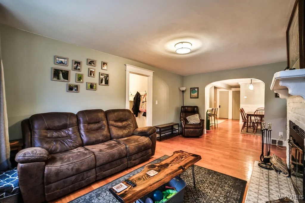 127 Stillwell Avenue, Tonawanda, New York 14217, Tonawanda, New York 14217, 4 Bedrooms Bedrooms, 9 Rooms Rooms,2 BathroomsBathrooms,Residential,For Sale,127 Stillwell Avenue, Tonawanda, New York 14217,0,B1649614