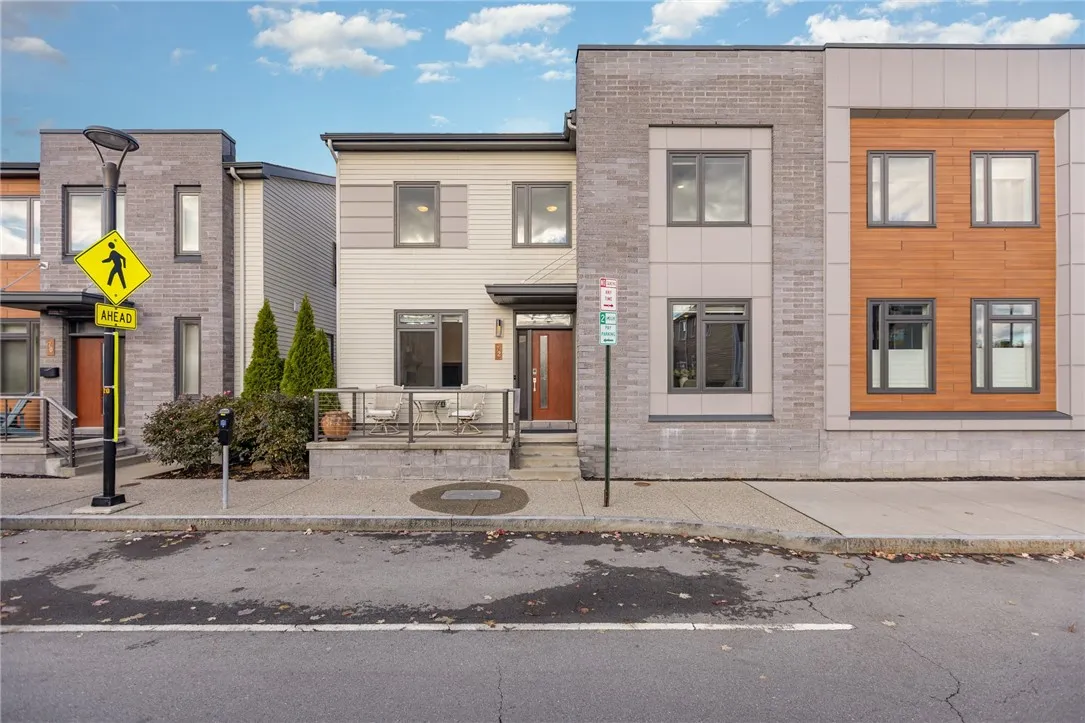 72 Charlotte Street, Rochester, New York 14607, Rochester, New York 14607, 2 Bedrooms Bedrooms, 5 Rooms Rooms,2 BathroomsBathrooms,Residential,For Sale,72 Charlotte Street, Rochester, New York 14607,0,R1649084