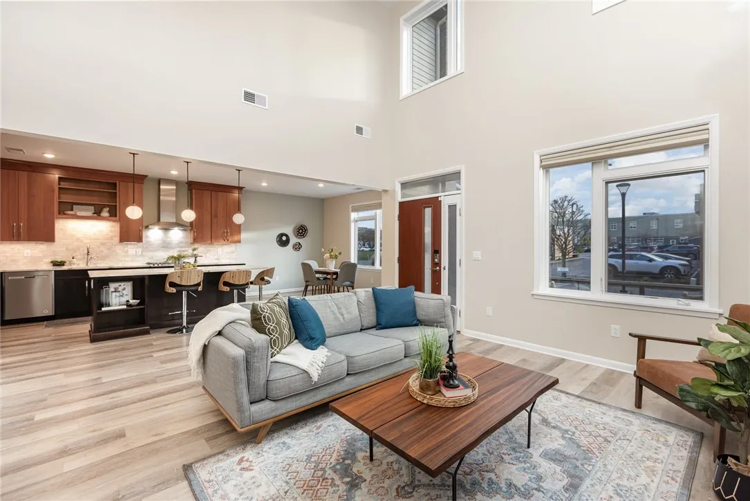 72 Charlotte Street, Rochester, New York 14607, Rochester, New York 14607, 2 Bedrooms Bedrooms, 5 Rooms Rooms,2 BathroomsBathrooms,Residential,For Sale,72 Charlotte Street, Rochester, New York 14607,0,R1649084