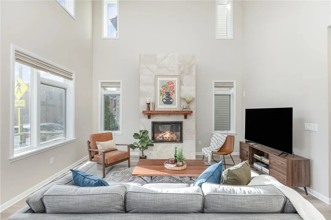 72 Charlotte Street, Rochester, New York 14607, Rochester, New York 14607, 2 Bedrooms Bedrooms, 5 Rooms Rooms,2 BathroomsBathrooms,Residential,For Sale,72 Charlotte Street, Rochester, New York 14607,0,R1649084