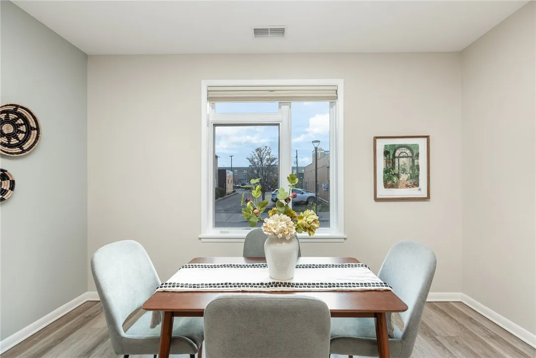 72 Charlotte Street, Rochester, New York 14607, Rochester, New York 14607, 2 Bedrooms Bedrooms, 5 Rooms Rooms,2 BathroomsBathrooms,Residential,For Sale,72 Charlotte Street, Rochester, New York 14607,0,R1649472