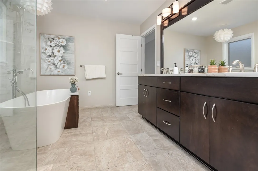 72 Charlotte Street, Rochester, New York 14607, Rochester, New York 14607, 2 Bedrooms Bedrooms, 5 Rooms Rooms,2 BathroomsBathrooms,Residential,For Sale,72 Charlotte Street, Rochester, New York 14607,0,R1649472