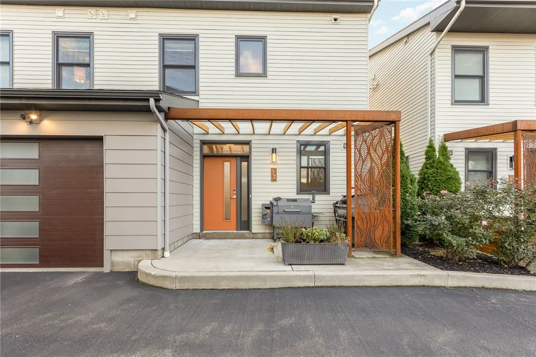 72 Charlotte Street, Rochester, New York 14607, Rochester, New York 14607, 2 Bedrooms Bedrooms, 5 Rooms Rooms,2 BathroomsBathrooms,Residential,For Sale,72 Charlotte Street, Rochester, New York 14607,0,R1649472