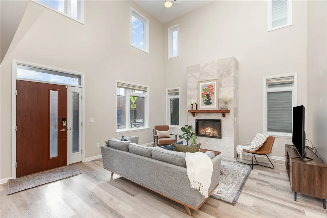 72 Charlotte Street, Rochester, New York 14607, Rochester, New York 14607, 2 Bedrooms Bedrooms, 5 Rooms Rooms,2 BathroomsBathrooms,Residential,For Sale,72 Charlotte Street, Rochester, New York 14607,0,R1649472