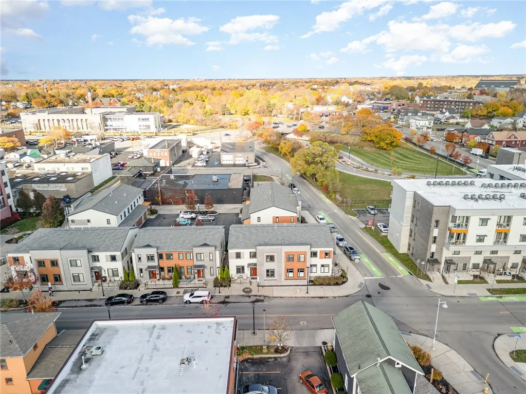 72 Charlotte Street, Rochester, New York 14607, Rochester, New York 14607, 2 Bedrooms Bedrooms, 5 Rooms Rooms,2 BathroomsBathrooms,Residential,For Sale,72 Charlotte Street, Rochester, New York 14607,0,R1649472