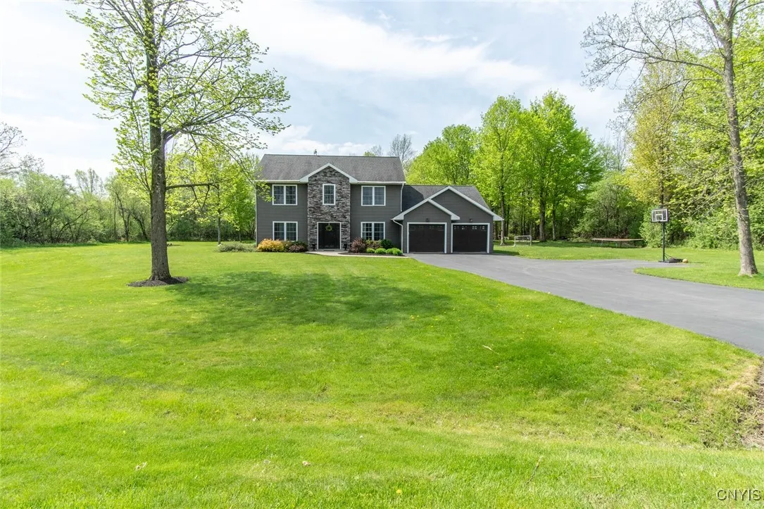 21408 Gillette Road, Watertown Town, New York 1360, Watertown Town, New York 13601, 4 Bedrooms Bedrooms, 11 Rooms Rooms,2 BathroomsBathrooms,Residential,For Sale,21408 Gillette Road, Watertown Town, New York 1360,0,S1649640