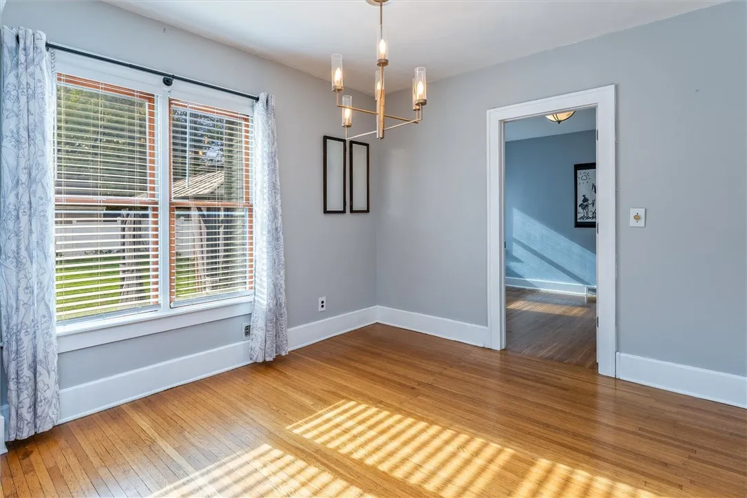 Dining room and 1 floor bdrm