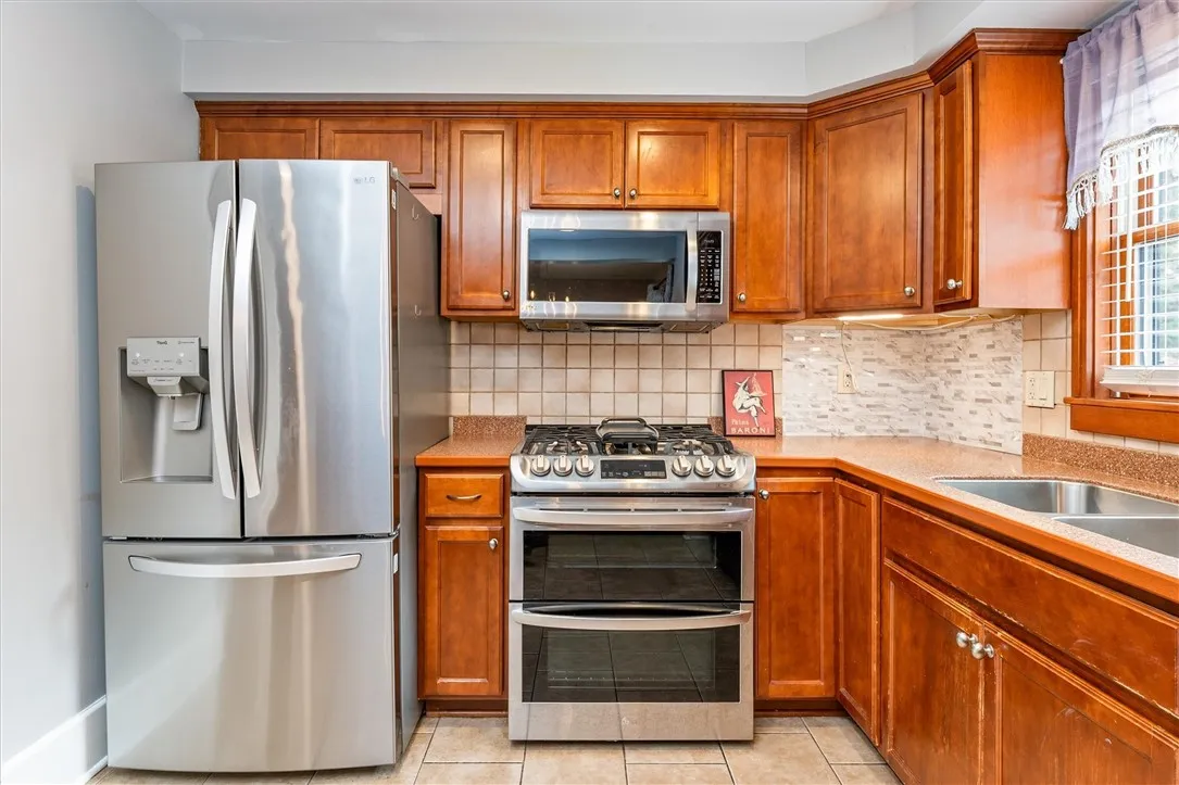 255 Versailles Road, Rochester, New York 14621, Rochester, New York 14621, 4 Bedrooms Bedrooms, 8 Rooms Rooms,1 BathroomBathrooms,Residential,For Sale,255 Versailles Road, Rochester, New York 14621,0,R1649033