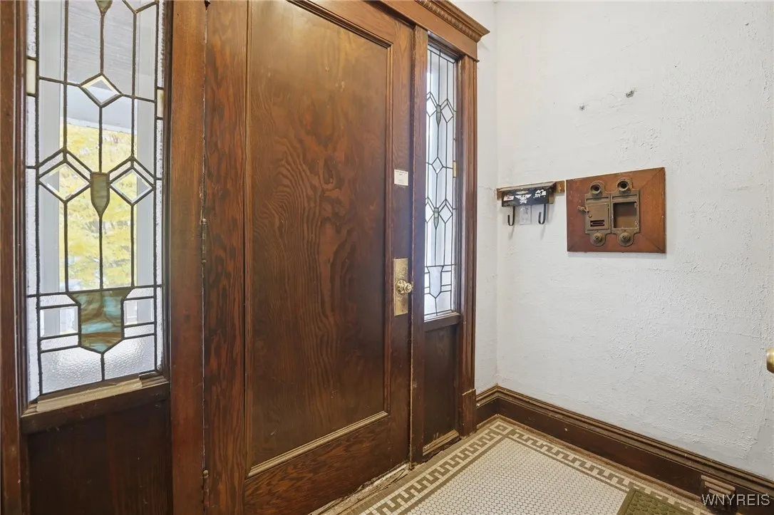 830 Potomac Ave (lw), Buffalo, New York 14209, Buffalo, New York 14209, 3 Bedrooms Bedrooms, 7 Rooms Rooms,1 BathroomBathrooms,Residential Lease,For Rent,830 Potomac Ave (lw), Buffalo, New York 14209,0,B1649164