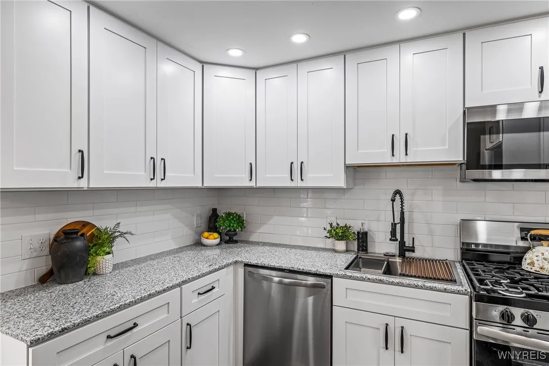 3934 Harvard Street, Hamburg, New York 14075, Hamburg, New York 14075, 3 Bedrooms Bedrooms, 7 Rooms Rooms,2 BathroomsBathrooms,Residential,For Sale,3934 Harvard Street, Hamburg, New York 14075,0,B1649454