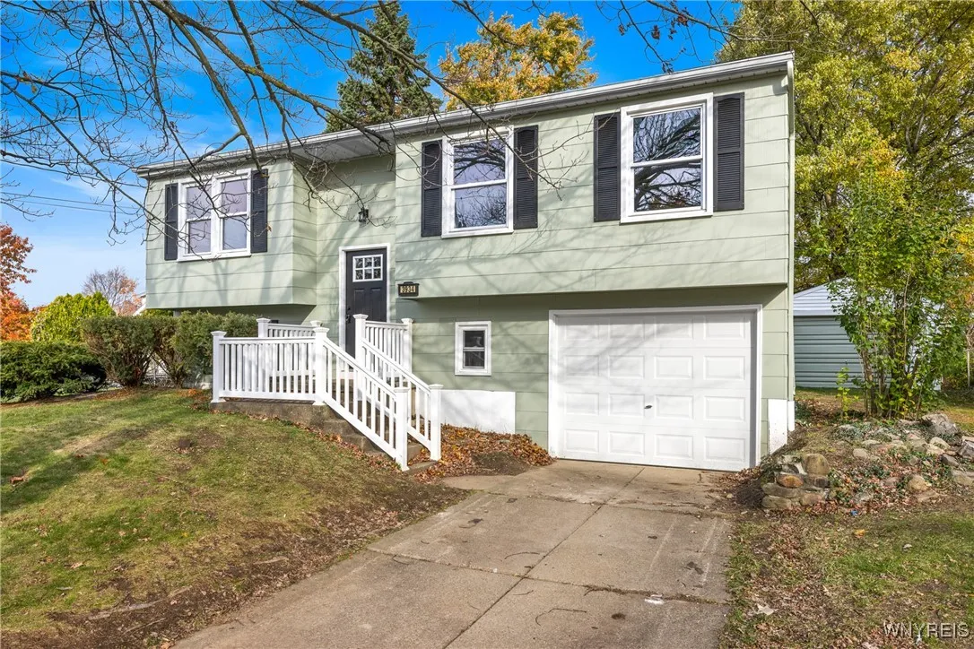 3934 Harvard Street, Hamburg, New York 14075, Hamburg, New York 14075, 3 Bedrooms Bedrooms, 7 Rooms Rooms,2 BathroomsBathrooms,Residential,For Sale,3934 Harvard Street, Hamburg, New York 14075,0,B1649454