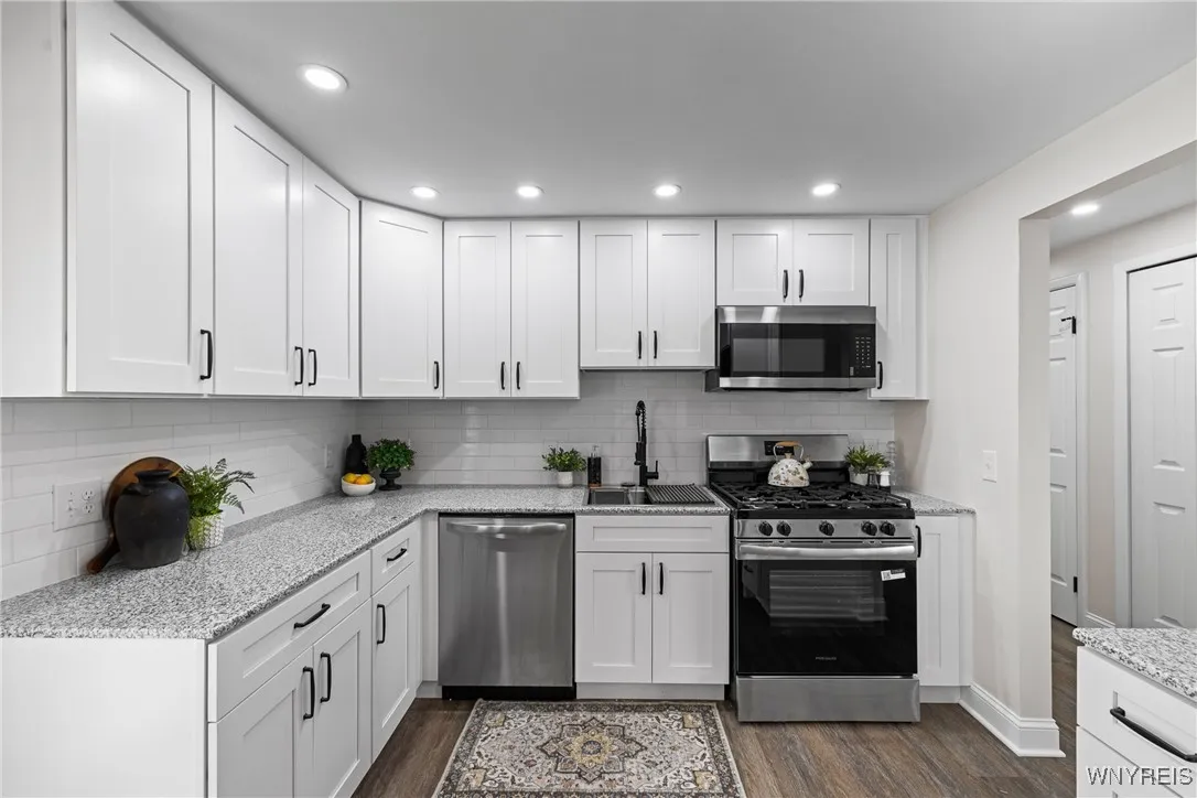 3934 Harvard Street, Hamburg, New York 14075, Hamburg, New York 14075, 3 Bedrooms Bedrooms, 7 Rooms Rooms,2 BathroomsBathrooms,Residential,For Sale,3934 Harvard Street, Hamburg, New York 14075,0,B1649454