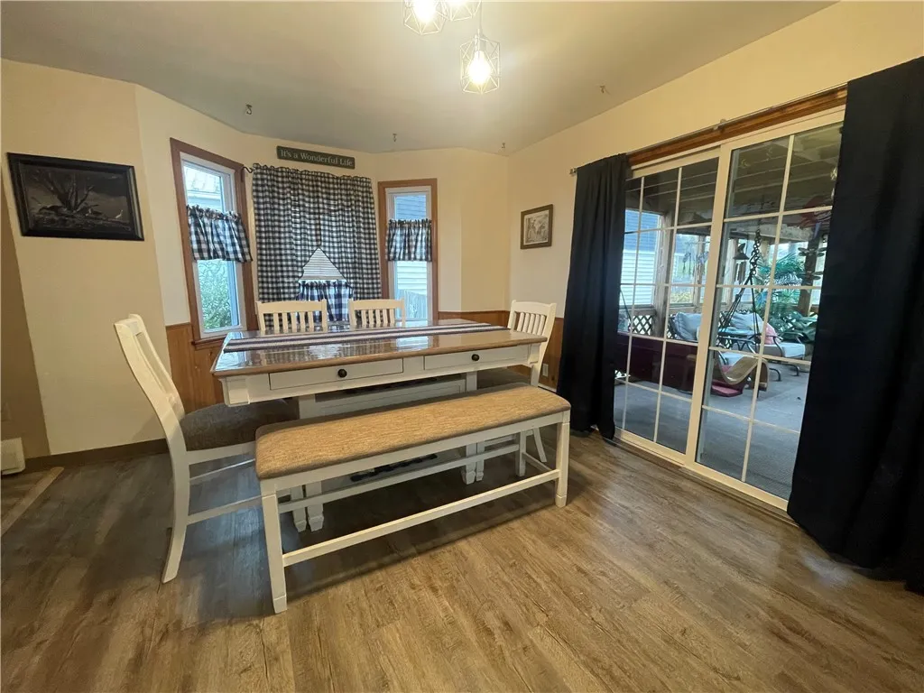 2342 Lower Lake Road, Seneca Falls, New York 13148, Seneca Falls, New York 13148, 3 Bedrooms Bedrooms, 7 Rooms Rooms,2 BathroomsBathrooms,Residential,For Sale,2342 Lower Lake Road, Seneca Falls, New York 13148,0,R1649504