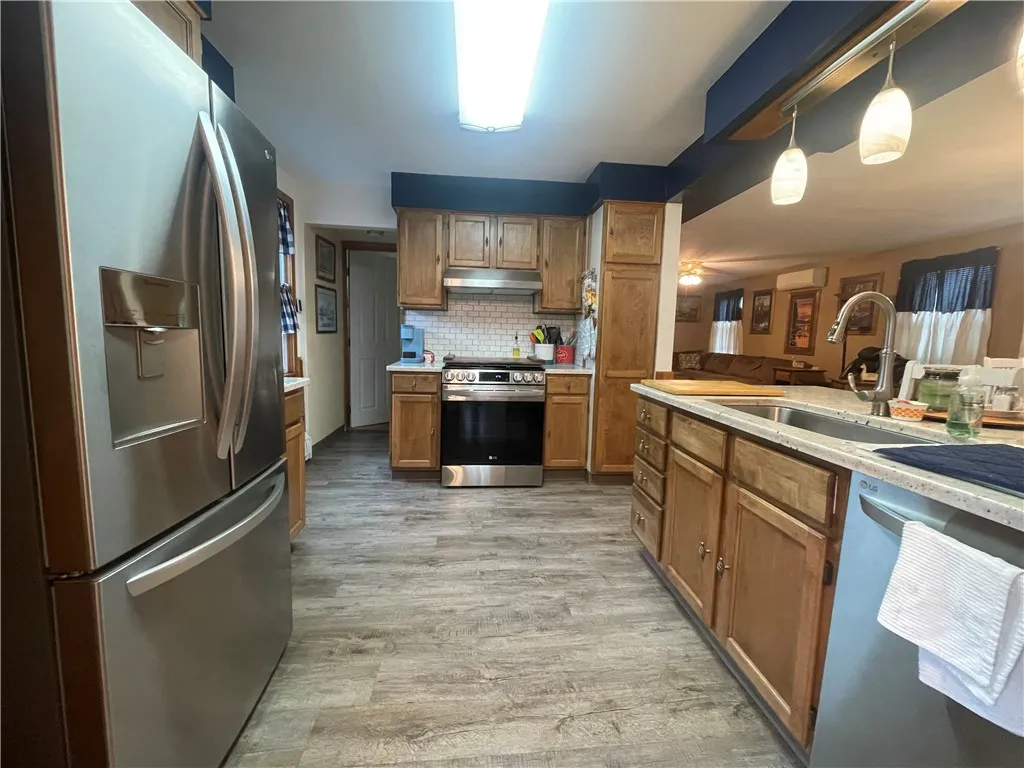 2342 Lower Lake Road, Seneca Falls, New York 13148, Seneca Falls, New York 13148, 3 Bedrooms Bedrooms, 7 Rooms Rooms,2 BathroomsBathrooms,Residential,For Sale,2342 Lower Lake Road, Seneca Falls, New York 13148,0,R1649504