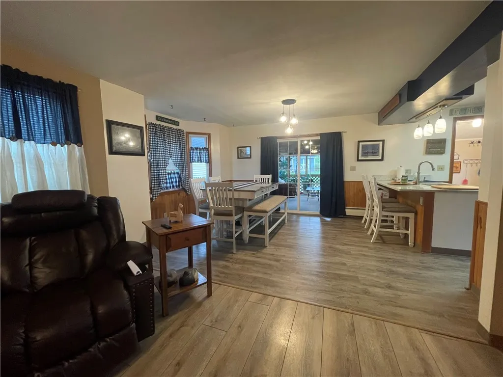 2342 Lower Lake Road, Seneca Falls, New York 13148, Seneca Falls, New York 13148, 3 Bedrooms Bedrooms, 7 Rooms Rooms,2 BathroomsBathrooms,Residential,For Sale,2342 Lower Lake Road, Seneca Falls, New York 13148,0,R1649504