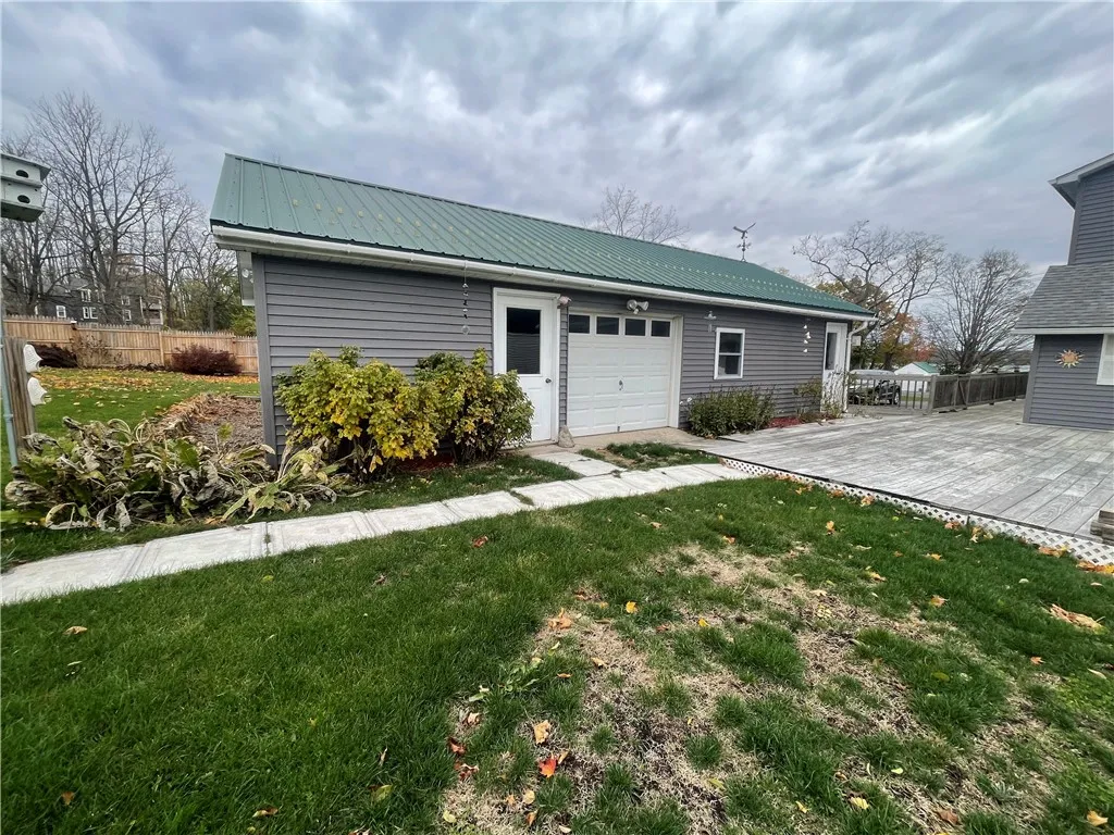 2342 Lower Lake Road, Seneca Falls, New York 13148, Seneca Falls, New York 13148, 3 Bedrooms Bedrooms, 7 Rooms Rooms,2 BathroomsBathrooms,Residential,For Sale,2342 Lower Lake Road, Seneca Falls, New York 13148,0,R1649504