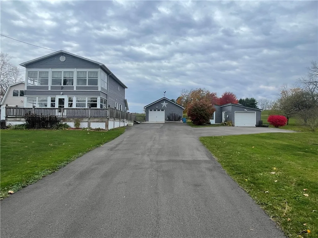 2342 Lower Lake Road, Seneca Falls, New York 13148, Seneca Falls, New York 13148, 3 Bedrooms Bedrooms, 7 Rooms Rooms,2 BathroomsBathrooms,Residential,For Sale,2342 Lower Lake Road, Seneca Falls, New York 13148,0,R1649504