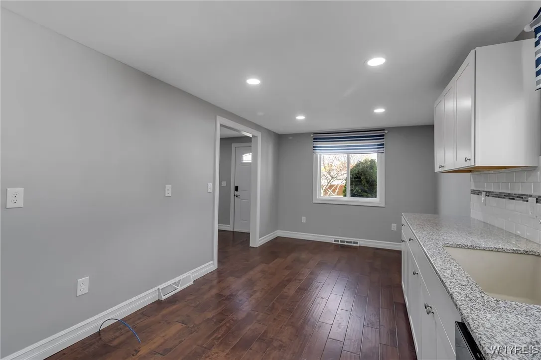 51 West 2nd Street, Cheektowaga, New York 14043, Cheektowaga, New York 14043, 3 Bedrooms Bedrooms, 5 Rooms Rooms,1 BathroomBathrooms,Residential,For Sale,51 West 2nd Street, Cheektowaga, New York 14043,0,B1649524