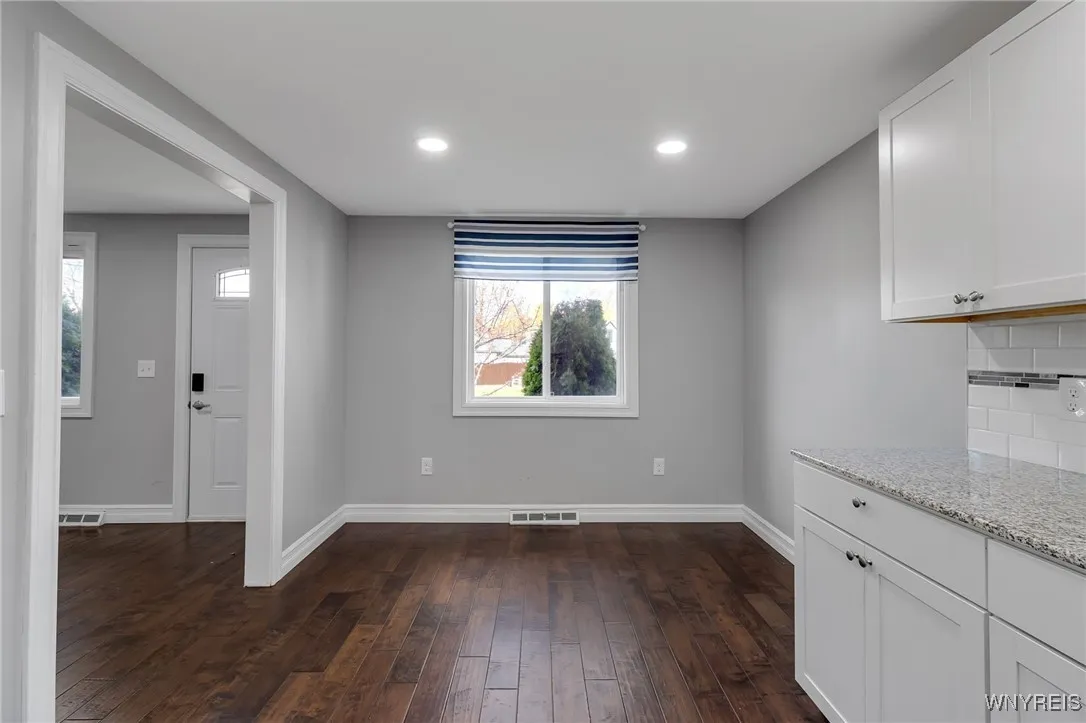 51 West 2nd Street, Cheektowaga, New York 14043, Cheektowaga, New York 14043, 3 Bedrooms Bedrooms, 5 Rooms Rooms,1 BathroomBathrooms,Residential,For Sale,51 West 2nd Street, Cheektowaga, New York 14043,0,B1649524