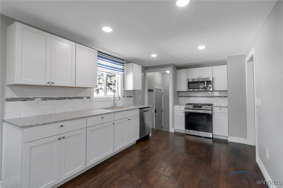 51 West 2nd Street, Cheektowaga, New York 14043, Cheektowaga, New York 14043, 3 Bedrooms Bedrooms, 5 Rooms Rooms,1 BathroomBathrooms,Residential,For Sale,51 West 2nd Street, Cheektowaga, New York 14043,0,B1649524