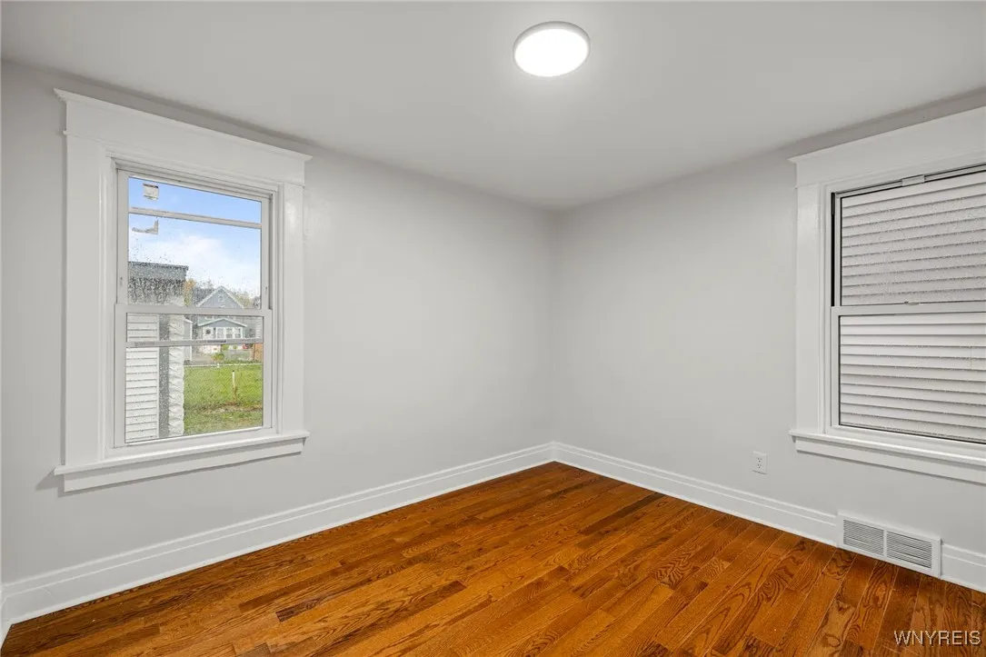 335 Riverside Avenue, Buffalo, New York 14207, Buffalo, New York 14207, 6 Bedrooms Bedrooms, ,2 BathroomsBathrooms,Residential,For Sale,335 Riverside Avenue, Buffalo, New York 14207,0,B1649674