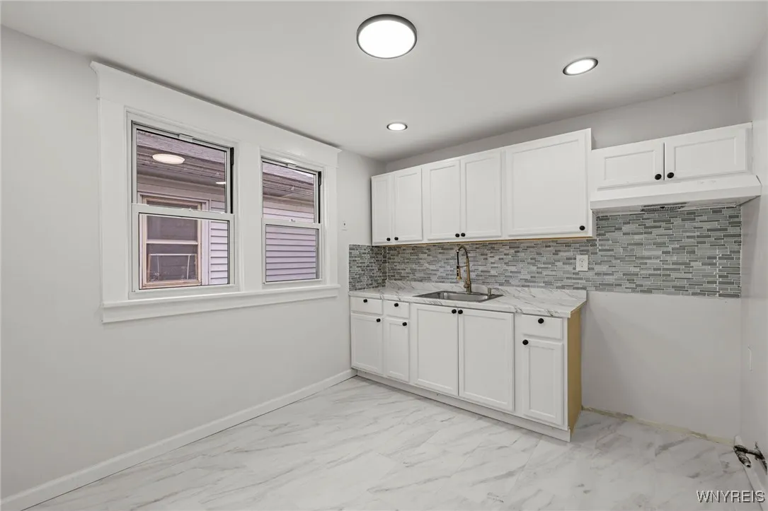 335 Riverside Avenue, Buffalo, New York 14207, Buffalo, New York 14207, 6 Bedrooms Bedrooms, ,2 BathroomsBathrooms,Residential,For Sale,335 Riverside Avenue, Buffalo, New York 14207,0,B1649674