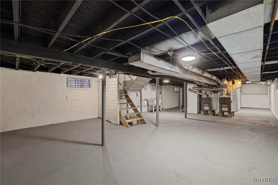 335 Riverside Avenue, Buffalo, New York 14207, Buffalo, New York 14207, 6 Bedrooms Bedrooms, ,2 BathroomsBathrooms,Residential,For Sale,335 Riverside Avenue, Buffalo, New York 14207,0,B1649674