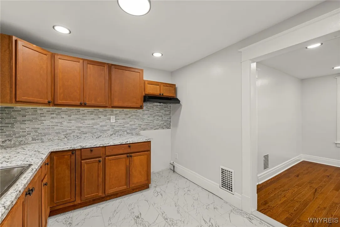 335 Riverside Avenue, Buffalo, New York 14207, Buffalo, New York 14207, 6 Bedrooms Bedrooms, ,2 BathroomsBathrooms,Residential,For Sale,335 Riverside Avenue, Buffalo, New York 14207,0,B1649674