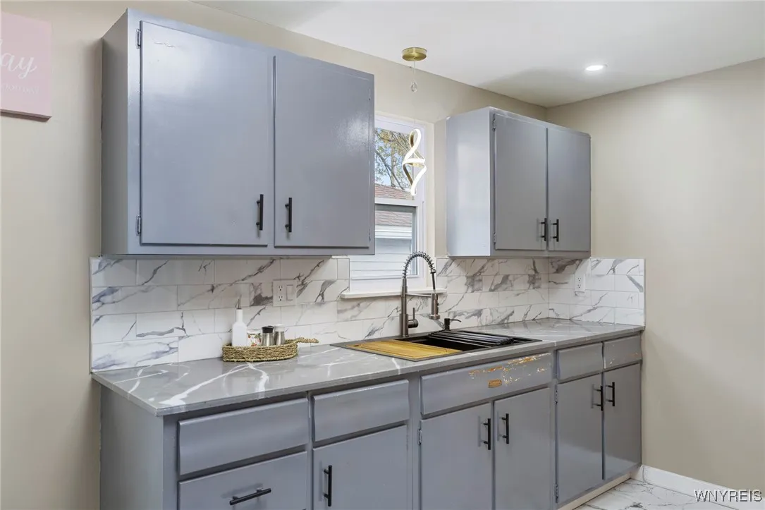 117 Albert Street, Cheektowaga, New York 14043, Cheektowaga, New York 14043, 3 Bedrooms Bedrooms, 5 Rooms Rooms,1 BathroomBathrooms,Residential,For Sale,117 Albert Street, Cheektowaga, New York 14043,0,B1649668