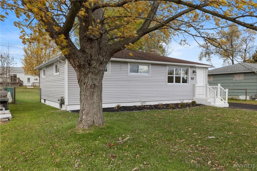 117 Albert Street, Cheektowaga, New York 14043, Cheektowaga, New York 14043, 3 Bedrooms Bedrooms, 5 Rooms Rooms,1 BathroomBathrooms,Residential,For Sale,117 Albert Street, Cheektowaga, New York 14043,0,B1649668