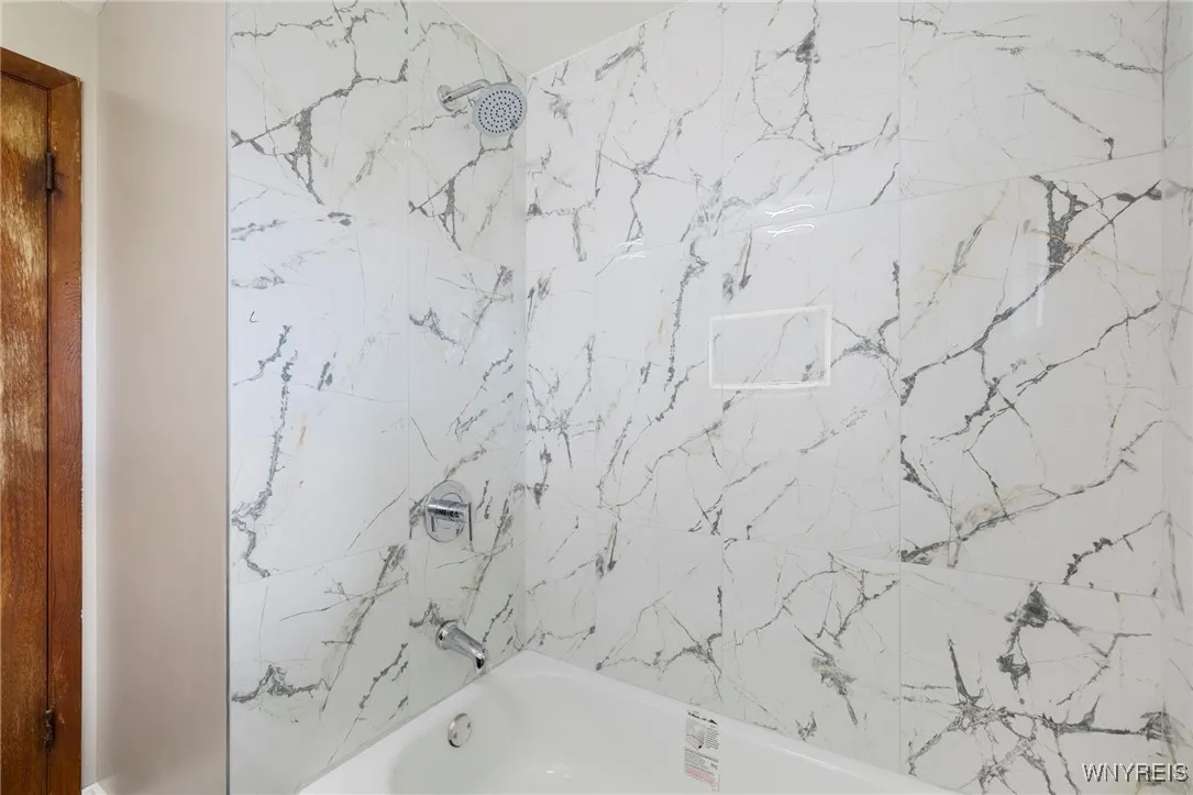 117 Albert Street, Cheektowaga, New York 14043, Cheektowaga, New York 14043, 3 Bedrooms Bedrooms, 5 Rooms Rooms,1 BathroomBathrooms,Residential,For Sale,117 Albert Street, Cheektowaga, New York 14043,0,B1649668